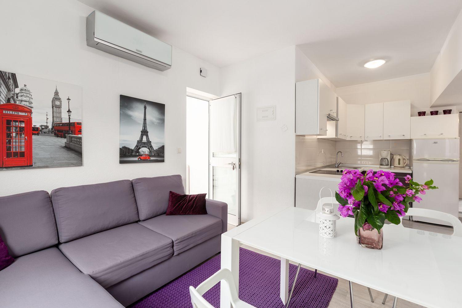Apartment Modernes Nur 300 Meter Zum Mit Terrasse, Privatparkplatz, Wifi