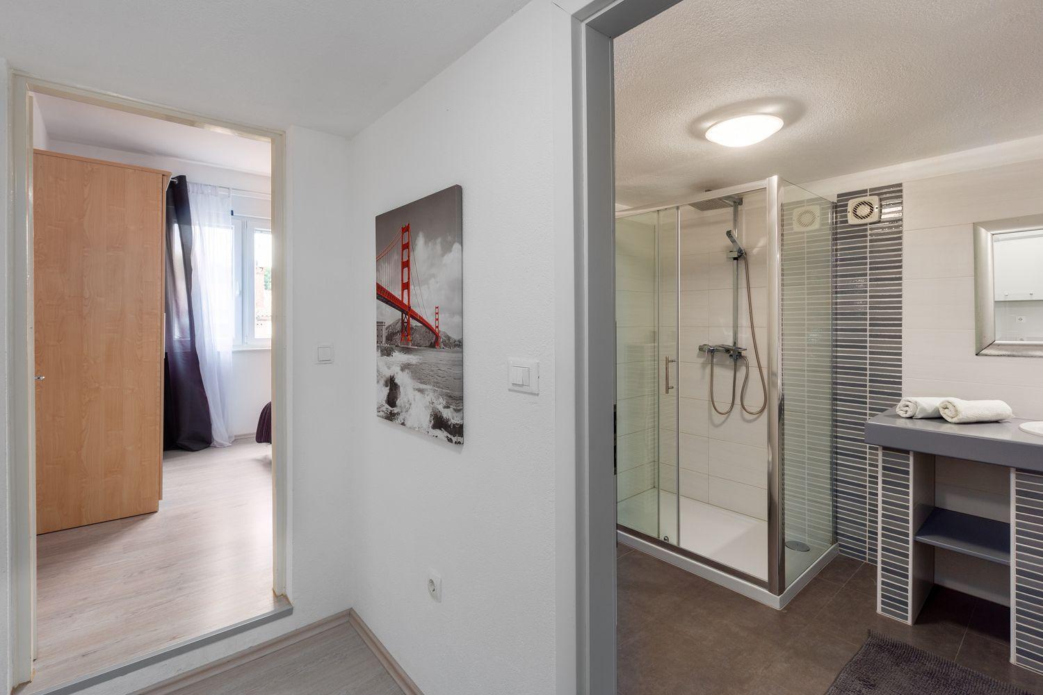 Modernes Nur 300 Meter Zum Mit Terrasse, Privatparkplatz, Wifi * Poreč