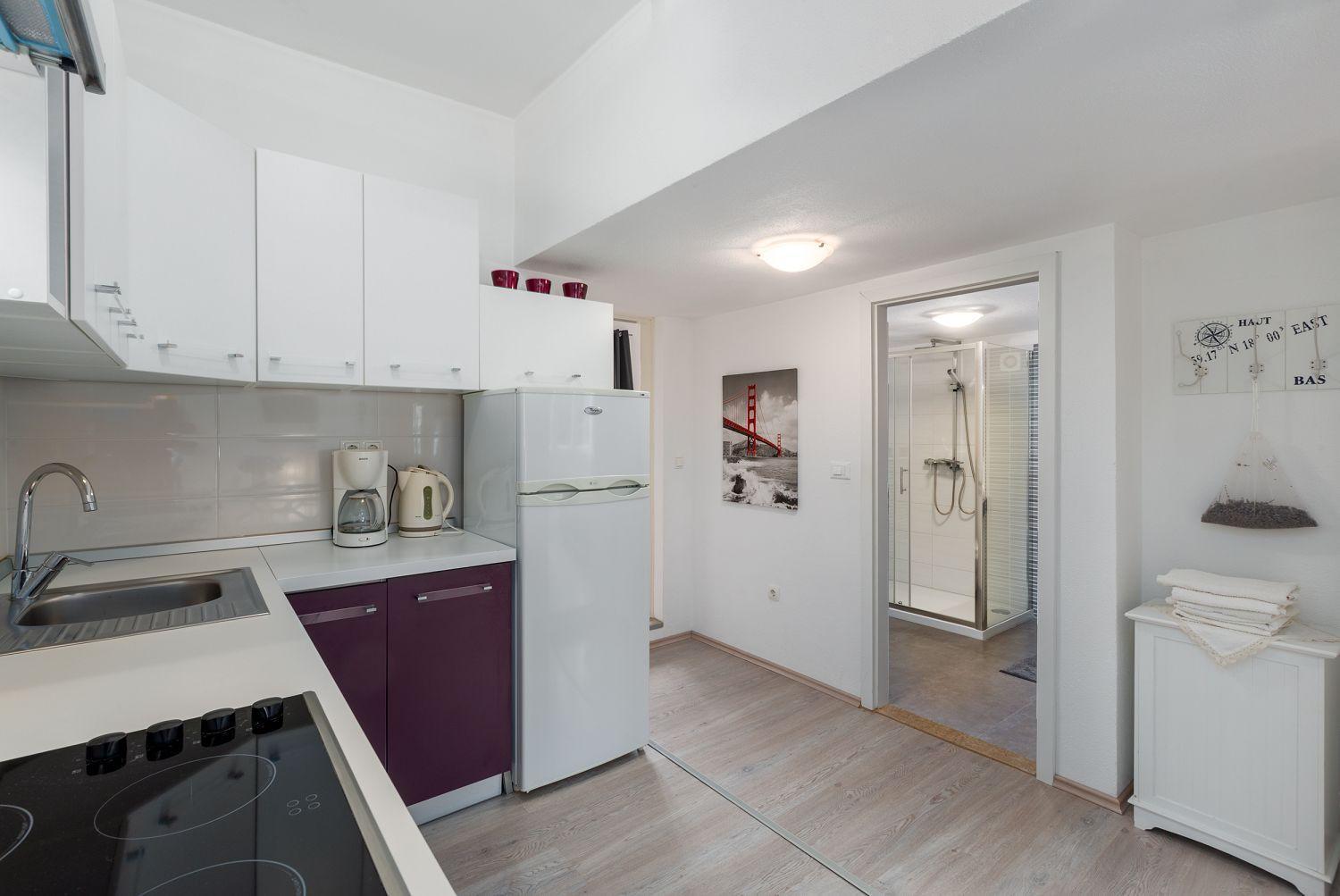 Modernes Nur 300 Meter Zum Mit Terrasse, Privatparkplatz, Wifi * Poreč